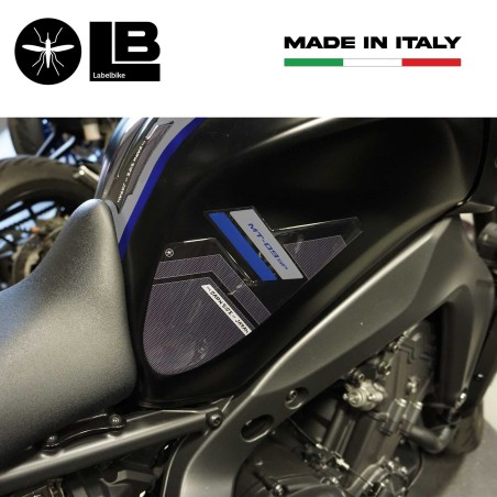 2 Adesivi 3D protezioni laterali serbatoio compatibili con Yamaha Mt09 SP 2021