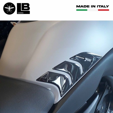 2 adesivi 3D protezioni laterali serbatoio moto compatibili Yamaha Tracer 700