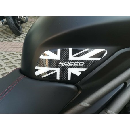 2 PROTECCIONES DE RODILLAS 3D compatibles para MOTO triunfo SPEED TRIPLE 2016 - 2019 