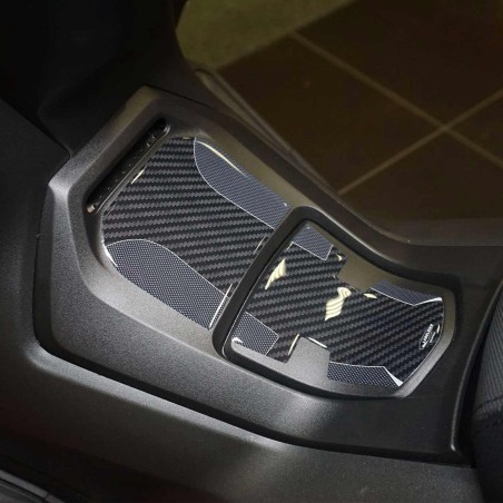 Adesivi 3D protezione pedana e sportello compatibile con Honda Forza 125 2022-23