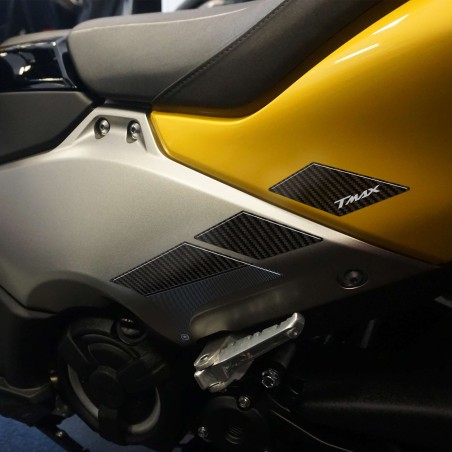Adesivi 3D Protezione pedane piedi passeggero compatibili con Yamaha Tmax 2022