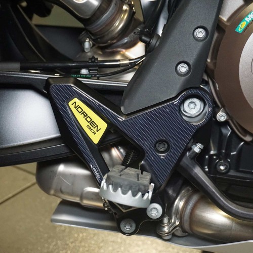 Adesivi 3D Protezioni Battitacco moto compatibili con Husqvarna Norden 901