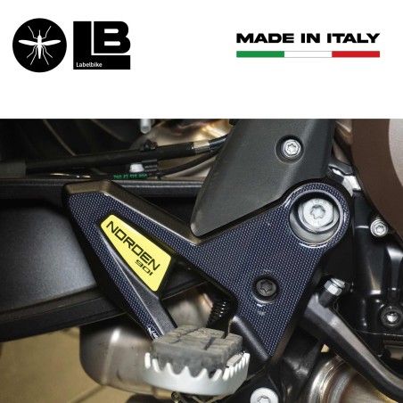 Adesivi 3D Protezioni Battitacco moto compatibili con Husqvarna Norden 901