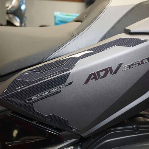 Adesivi 3D Protezioni Fianchetti posteriori compatibili con Honda ADV350 2022-23