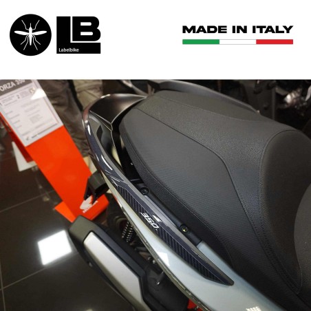 Adesivi 3D Protezioni Maniglie posteriori compatibili con Honda Forza 350 2022