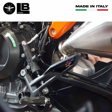 Adesivi in resina 3D per battitacco moto compatibili con KTM 890 Duke R 2022-23