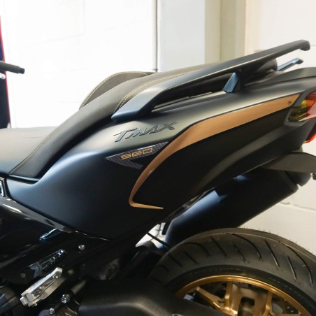 Adesivi resinati 3D paraspigoli codone scooter compatibili con Yamaha Tmax 2022-2024
