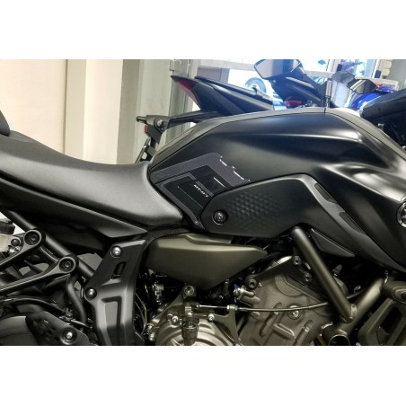 Adesivi 3D protezioni laterali serbatoio moto compatibili Yamaha MT-07 dal 2021