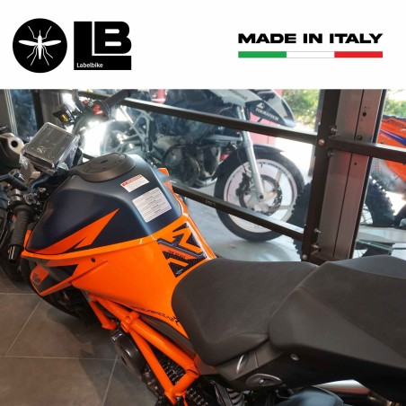 Adesivo 3D Paraserbatoio BASSO compatibile con moto KTM 1290 Super Duke R 2021