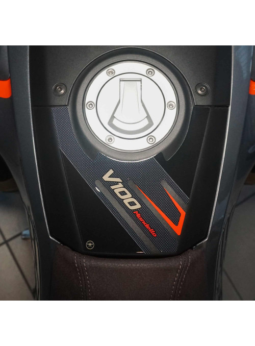 Adesivo 3D Paraserbatoio compatibile con Moto Guzzi V100 Mandello 2022 - 2023