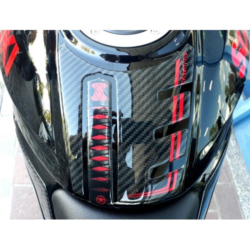 Adesivo 3D paraserbatoio moto compatibile con Suzuki Katana 2019-2023 Rosso