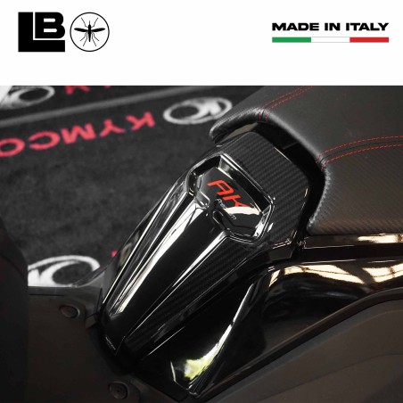 Adesivo 3D Protezione sportello serbatoio compatibile con Kymco Ak550 Premium