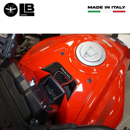 Paraserbatoio Adesivo 3D Protezione moto compatibile con Ducati Diavel v4 2023