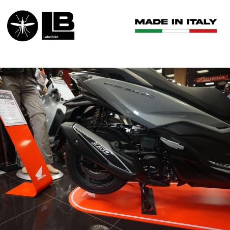 Adesivo in resina 3D Protezione Marmitta compatibile con Honda Forza 350 2022-23