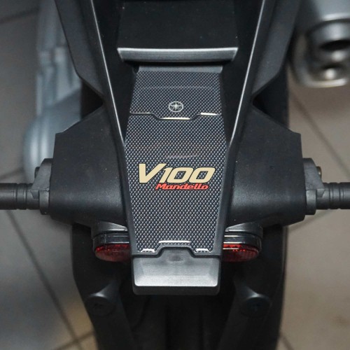 Adesivo Protezione Codino compatibile con Moto Guzzi V100 Mandello 2022 - 2023