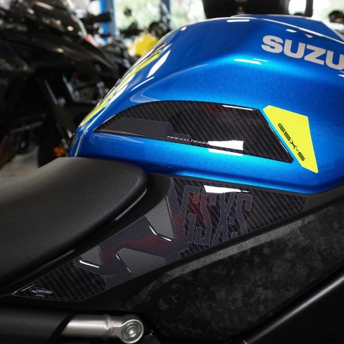 KIT ADESIVI 3D PROTEZIONI SERBATOIO COMPATIBILI CON SUZUKI GSX-S 1000 2021-2023