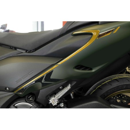 Kit ADESIVI in RESINA 3D compatibili YAMAHA Tmax 560 2020-2021 CARBON LOOK-ORO