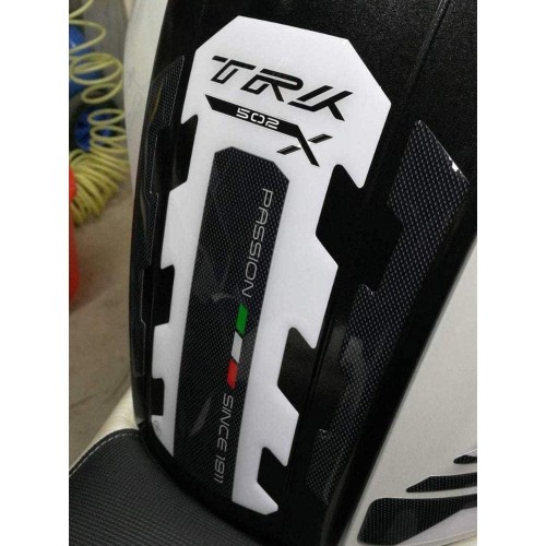 Paraserbatoio adesivo 3D serbatoio moto compatibile Benelli TRK 502x - bianco