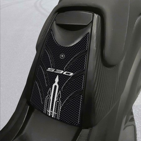 PROTEZIONE SPORTELLO SERBATOIO TMAX 530 ADESIVO 3D CARBON per SCOOTER T MAX 2012-16
