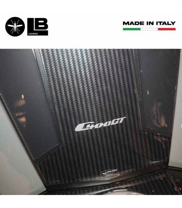Protezione centrale sopra pedana adesivi resinati 3D compatibili con BMW C400GT