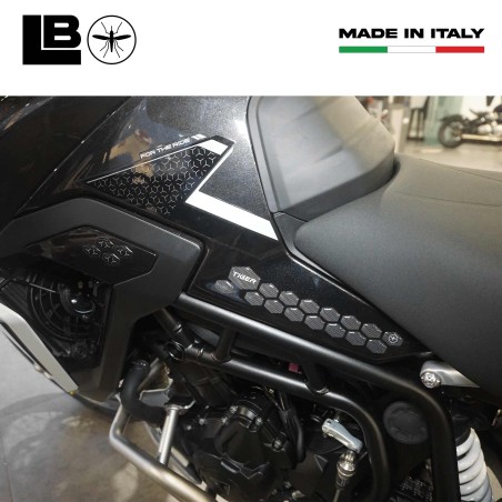 Protezioni Laterali Moto Adesivi 3D compatibili con Triumph Tiger 900 2024