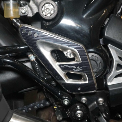 Adesivi 3D Protezioni Battitacco moto compatibili con Triumph Scrambler 400 X