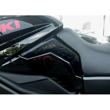 Adesivi Protezioni laterali moto compatibili con Suzuki Katana 2019-23 Rosso