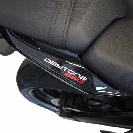 Adesivi 3D protezioni Fianchetti moto compatibili con Triumph Daytona 660 2024