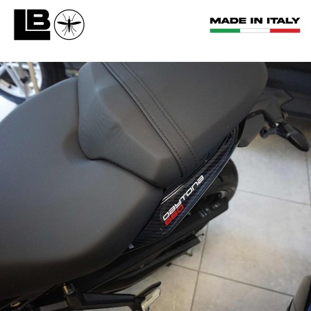 Adesivi 3D protezioni Fianchetti moto compatibili con Triumph Daytona 660 2024