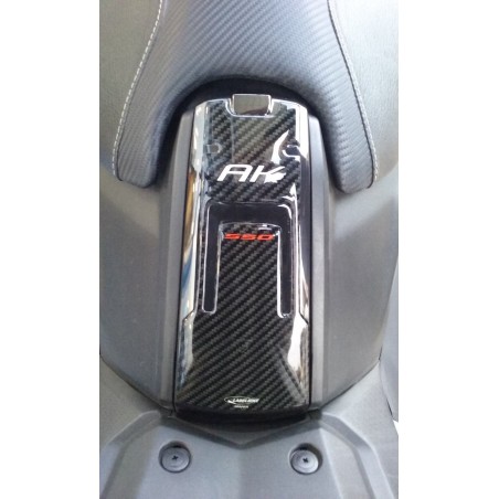 Adesivo Sportello Serbatoio 3d Compatibile Scooter Kymco Ak 550 2017-2022