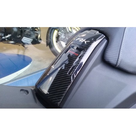 Adesivo Sportello Serbatoio 3d Compatibile Scooter Kymco Ak 550 2017-2022