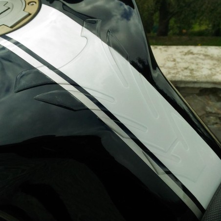 PARASERBATOIO TRASPARENTE NEUTRO  ADESIVI PER SERBATOIO MOTO IN RESINA 3D
