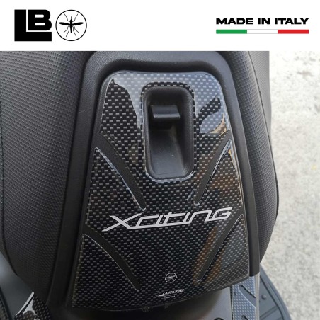 ADESIVO in Resina per SPORTELLO PORTAOGGETTI SELLA Kymco XCITING 250-300-500