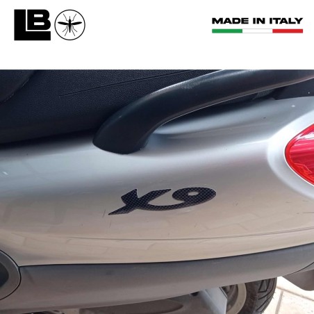 2 PEGATINAS DE RESINA 3D ESCRITAS X9 para SCOOTER 250 - 500 ACCESORIOS PIAGGIO