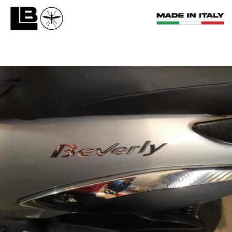 2 PEGATINAS DE RESINA 3D ESCRITURA BEVERLY PARA PIAGGIO SCOOTER 125-250-300-500 CROMADO
