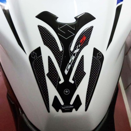 PARASERBATOIO ADESIVO PROTEZIONE COMPATIBILE per MOTO SUZUKI GSXS GSX-S Carbon