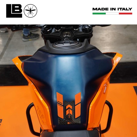Paraserbatoio Adesivo 3D Protezione moto compatibile con KTM 125 Duke 2024-2025