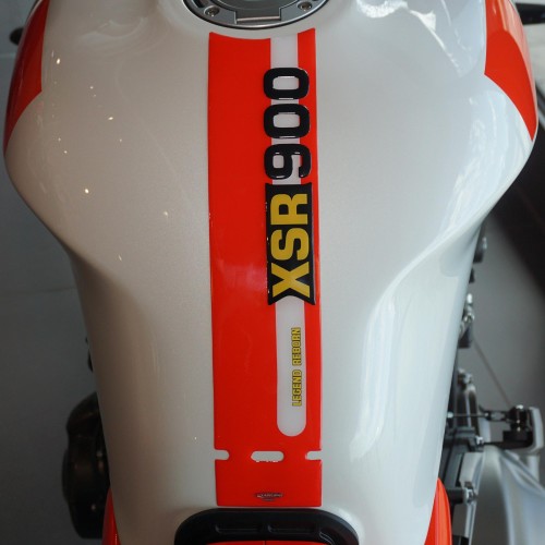 3D Sticker Guardabarros Motocicleta compatible con Yamaha XSR 900 2022-25 Legend Rojo