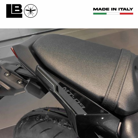 Protector trasero adhesivo 3D compatible con Yamaha MT-09 2024-2025