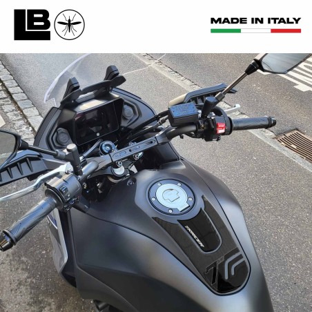 Sticker 3D Tank Protector motorbike compatible with Yamaha Tracer 7 and 700